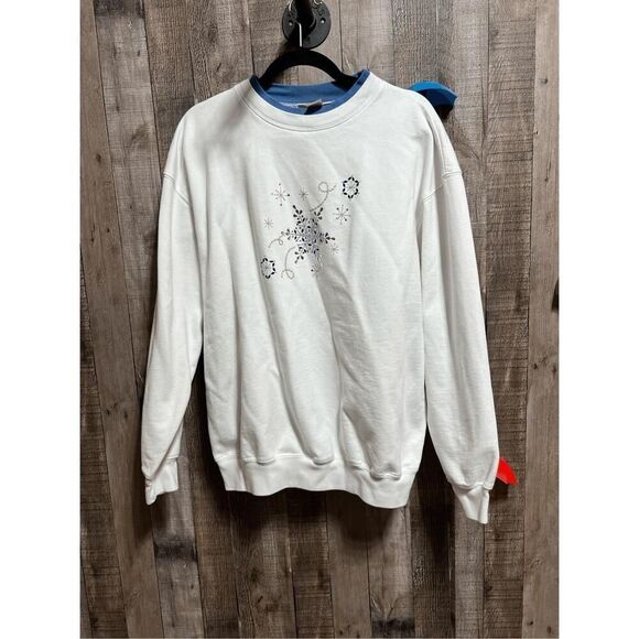 M&C Sportswear White Snowflake Embellished Vintage Sweatshirt - Picture 1 of 5
